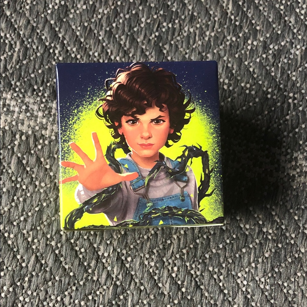 Stranger things Kids Action Figure Play Cube with Neon Green & Dark Blue Artwork